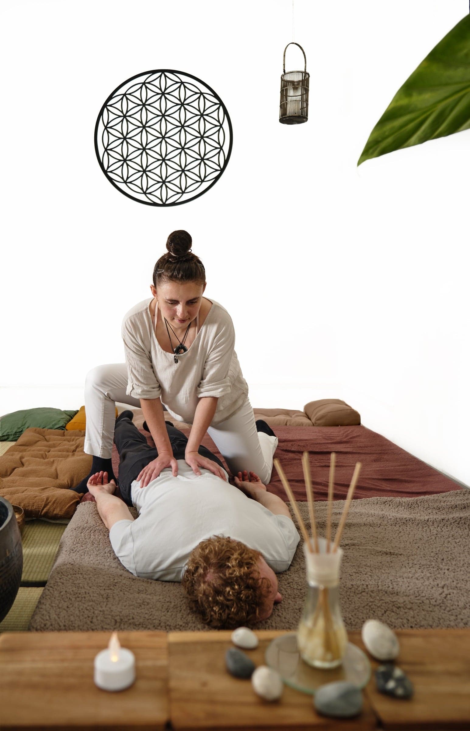 Elis giving a Zen Shiatsu treatment